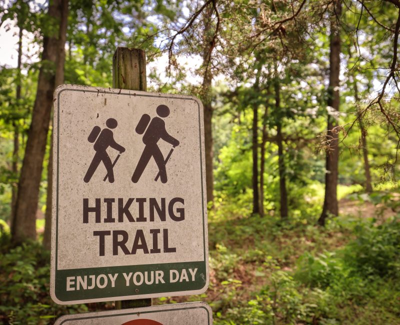 endless-caverns-sign-hiking-9568 Hiking